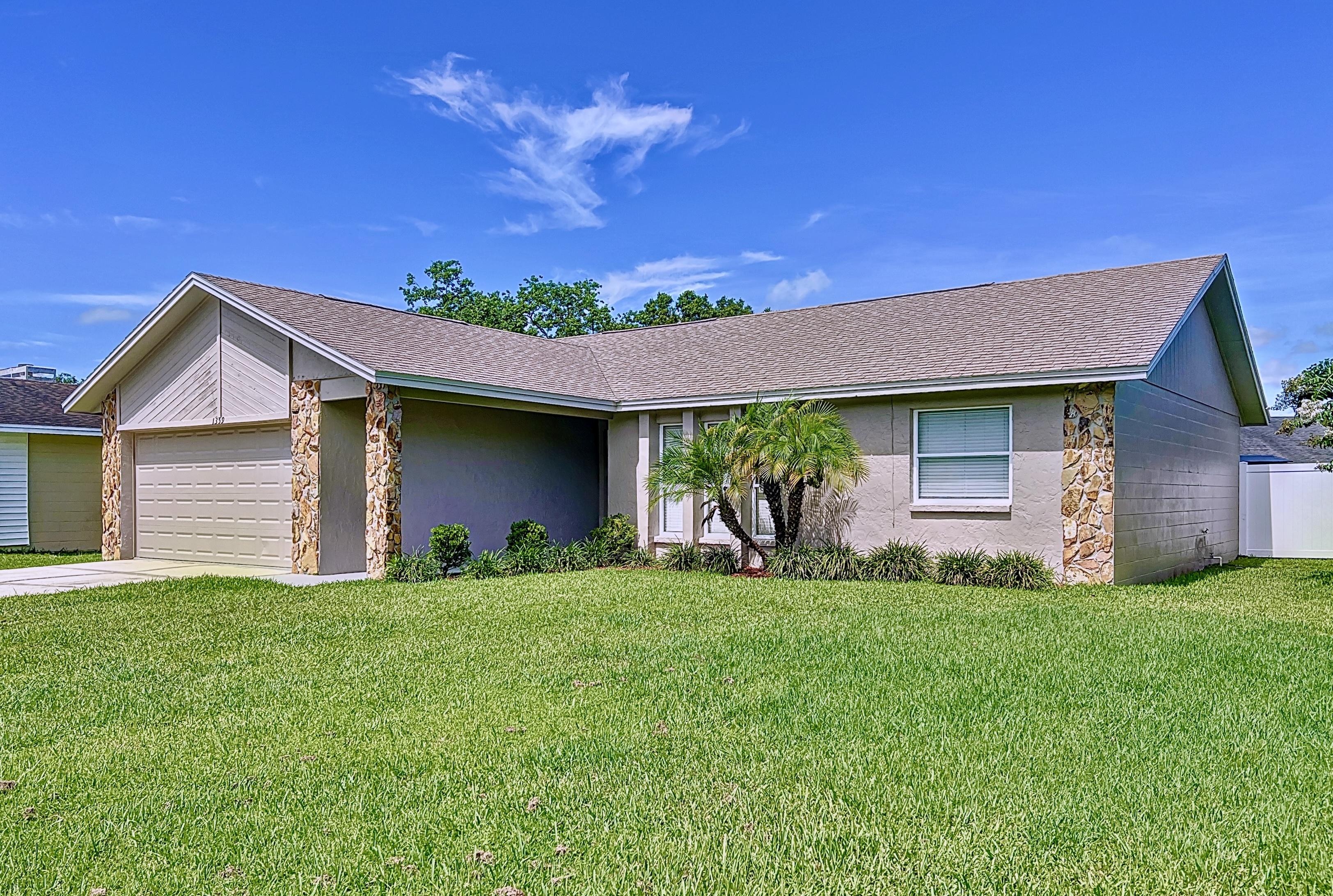 008-aa1359BramblwoodDrLakelandFl-1719847404_1719847604_47629_2644176_original