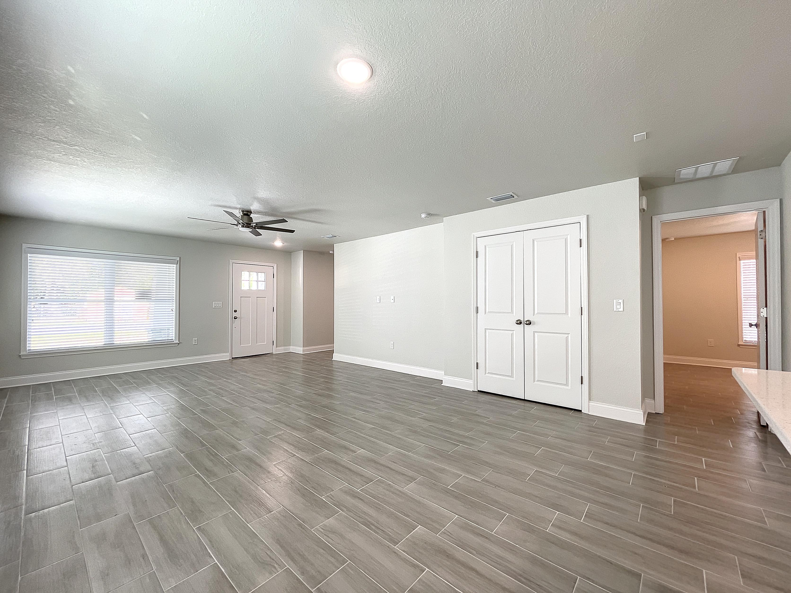 019-LakelandVacant-1669574359_1669574642_74669_1f196ce_original