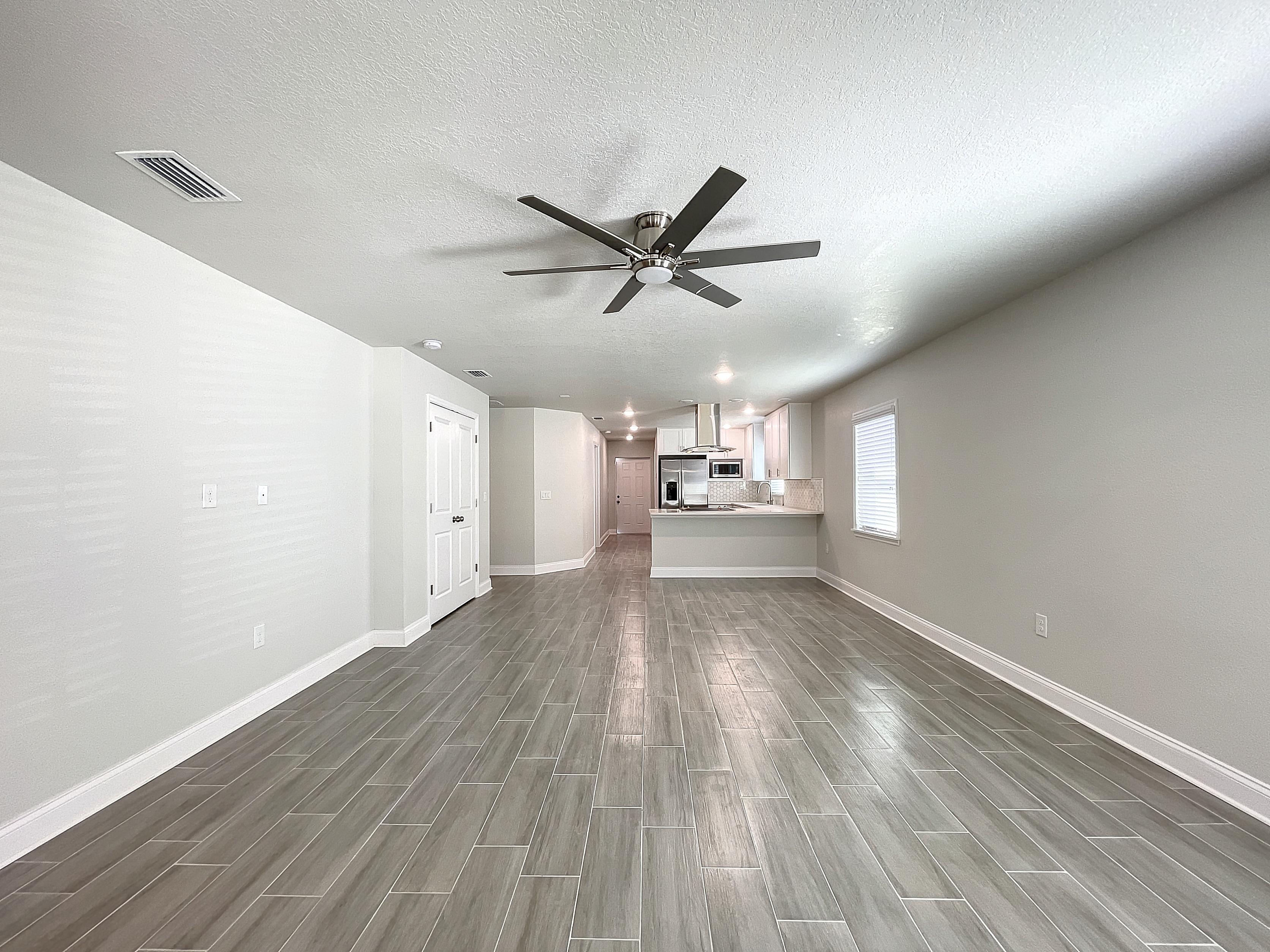021-LakelandVacant-1669574359_1669574458_74496_47ef383_original
