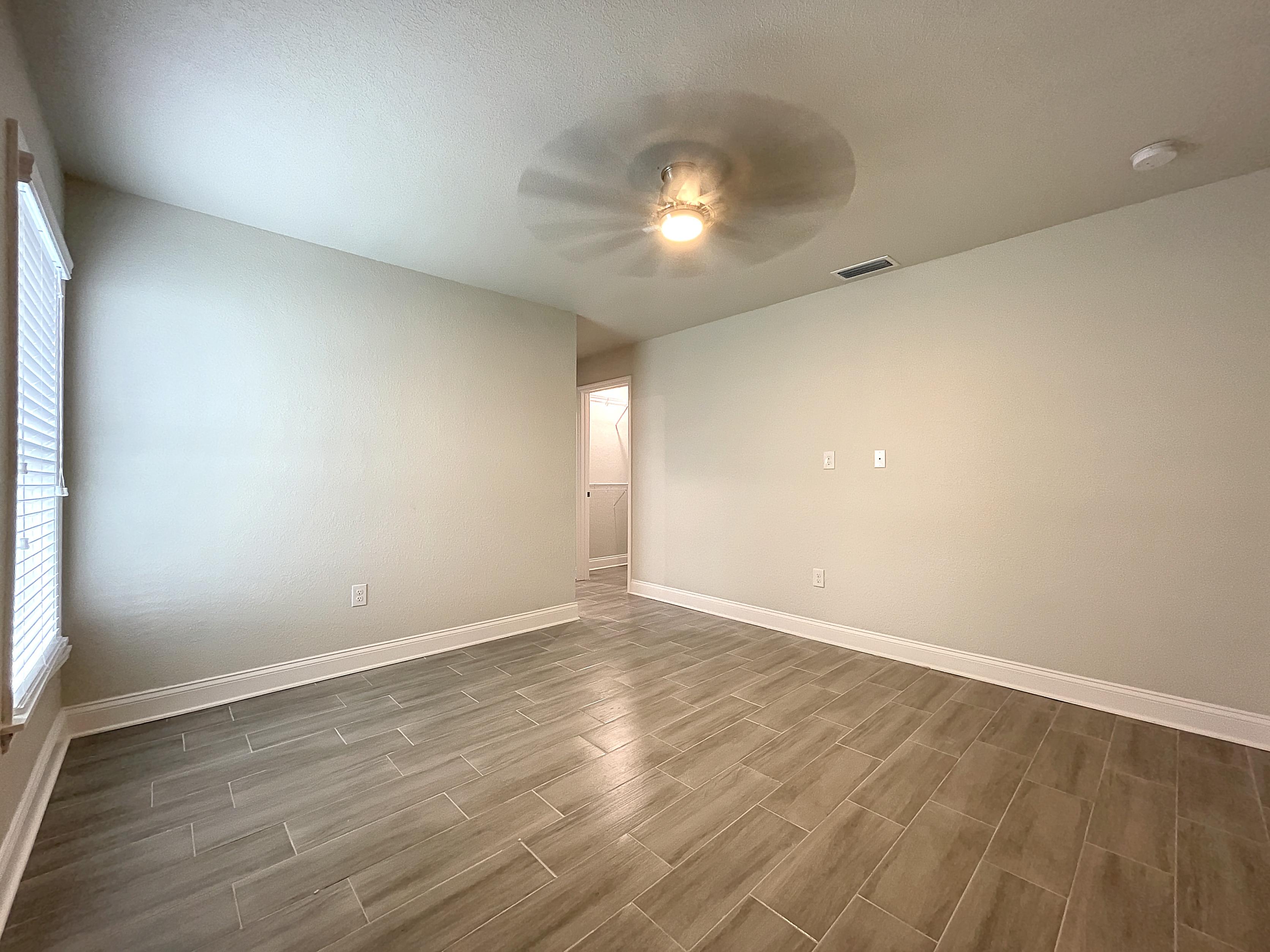 041-LakelandVacant-1669574359_1669575229_75248_8028f32_original