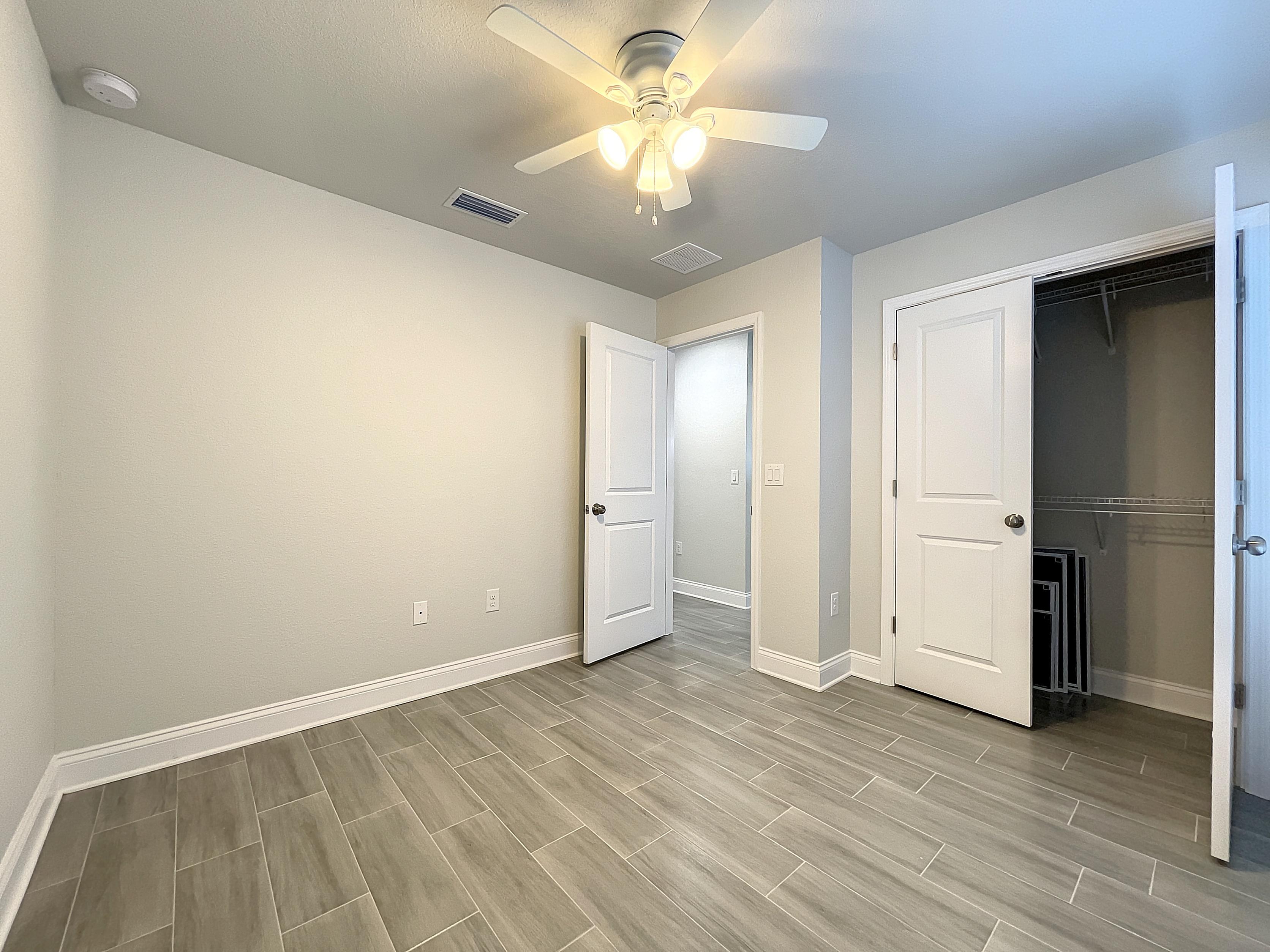 048-LakelandVacant-1669574359_1669575396_75413_9ba5dd7_original