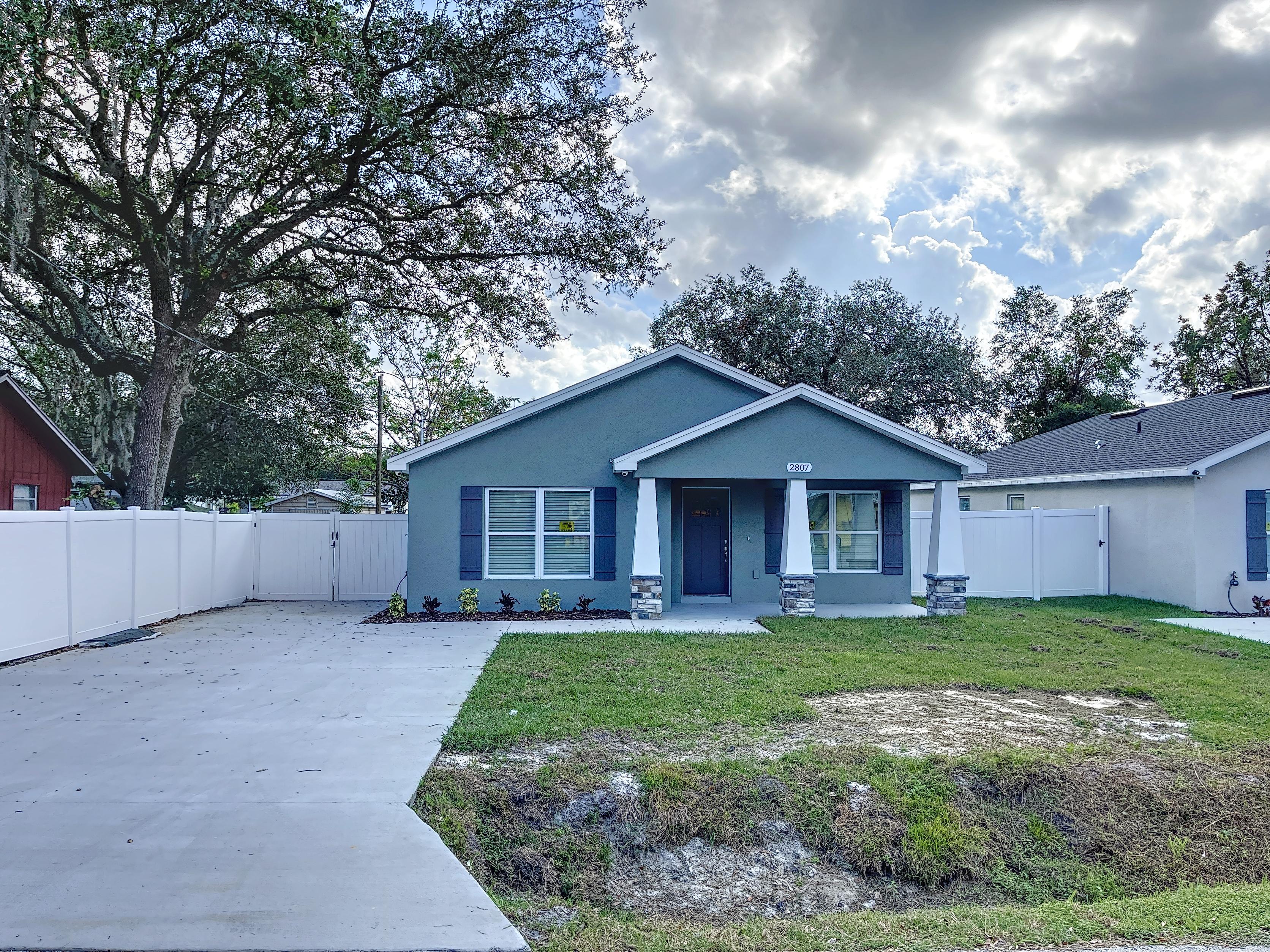 063-LakelandVacant-1669574359_1669575983_76002_4f6350a_original