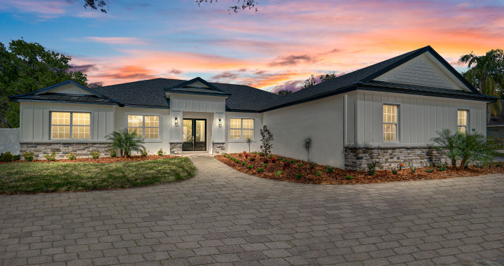 100 E Christina Blvd -003