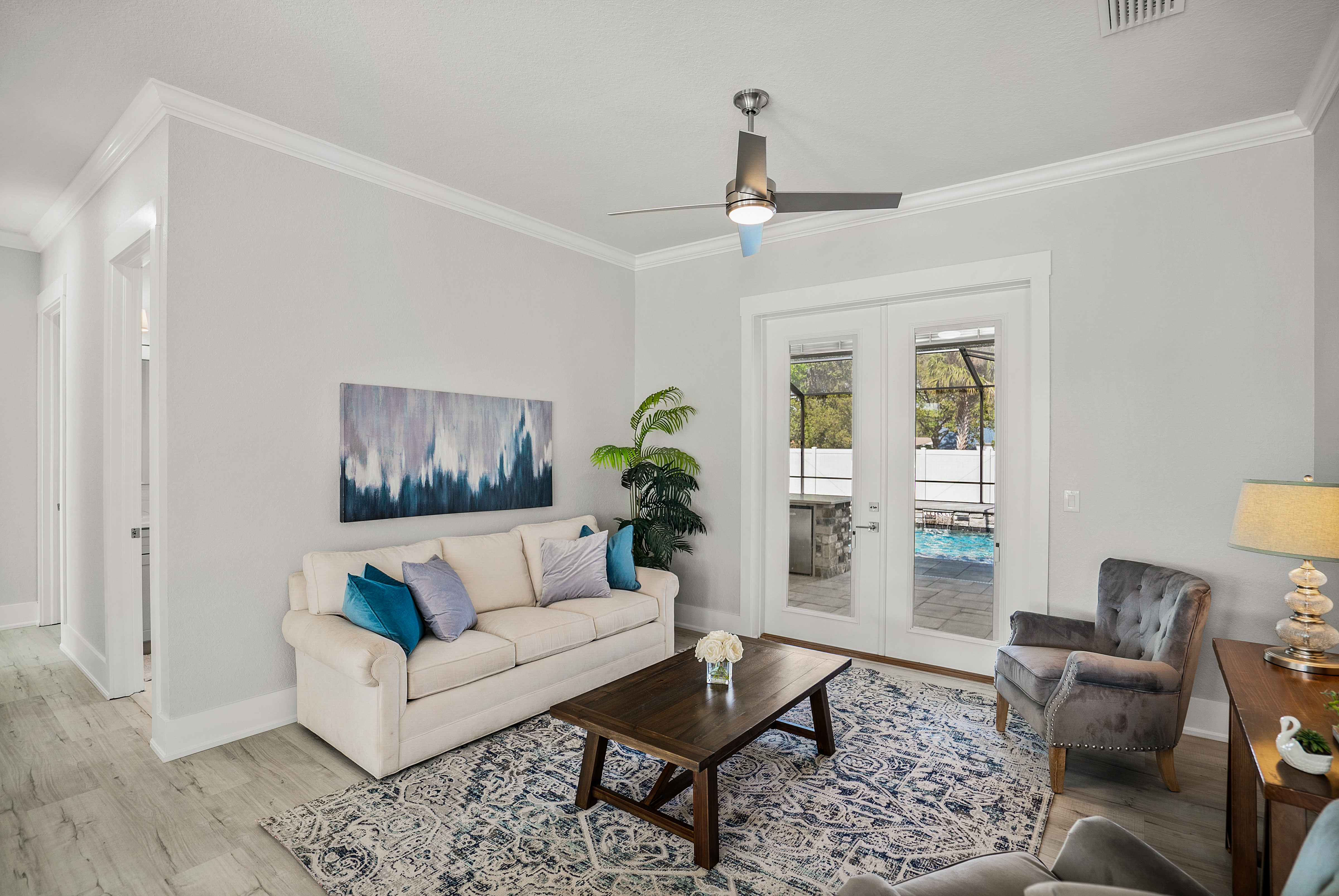 100 E Christina Blvd -038