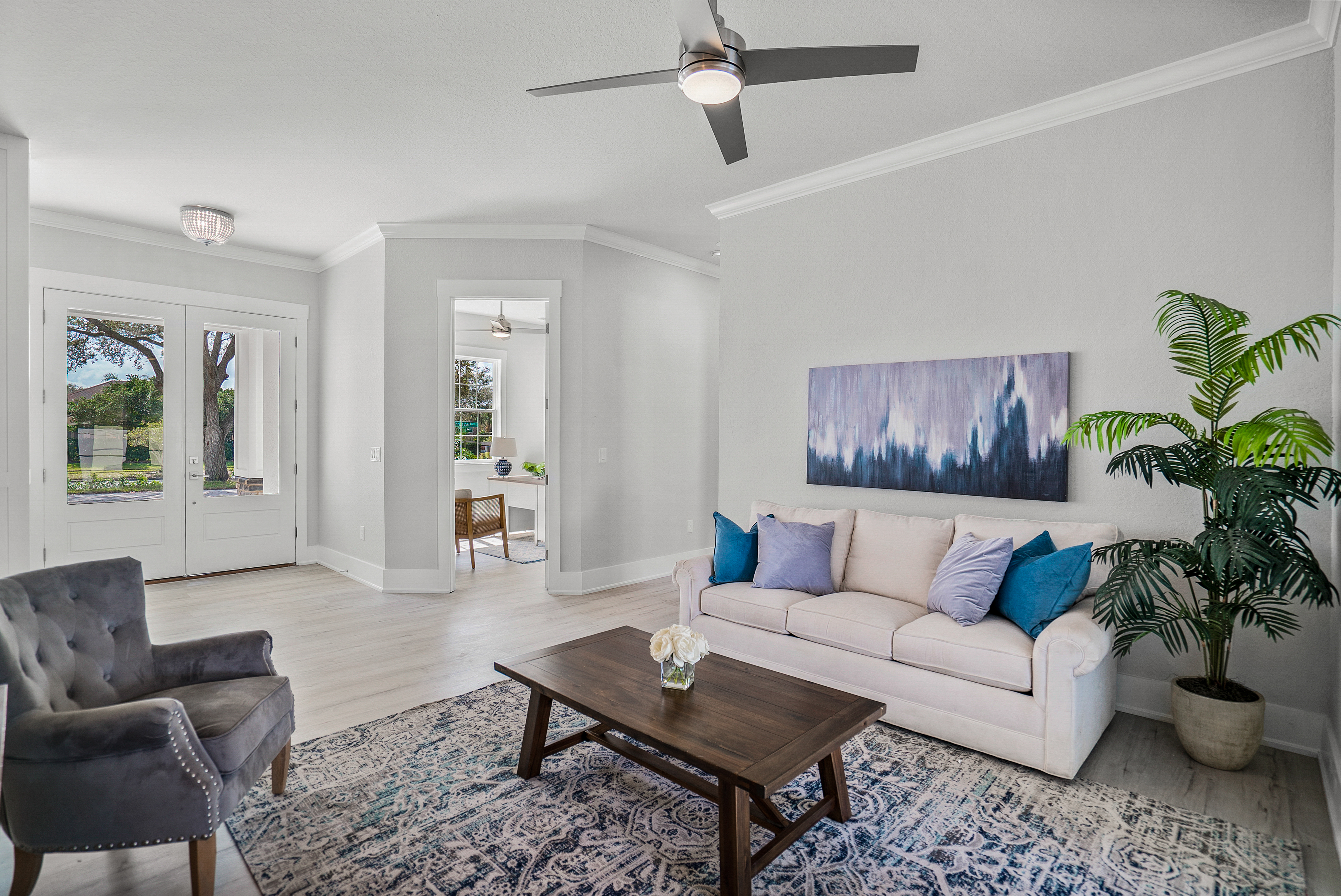 100 E Christina Blvd -040