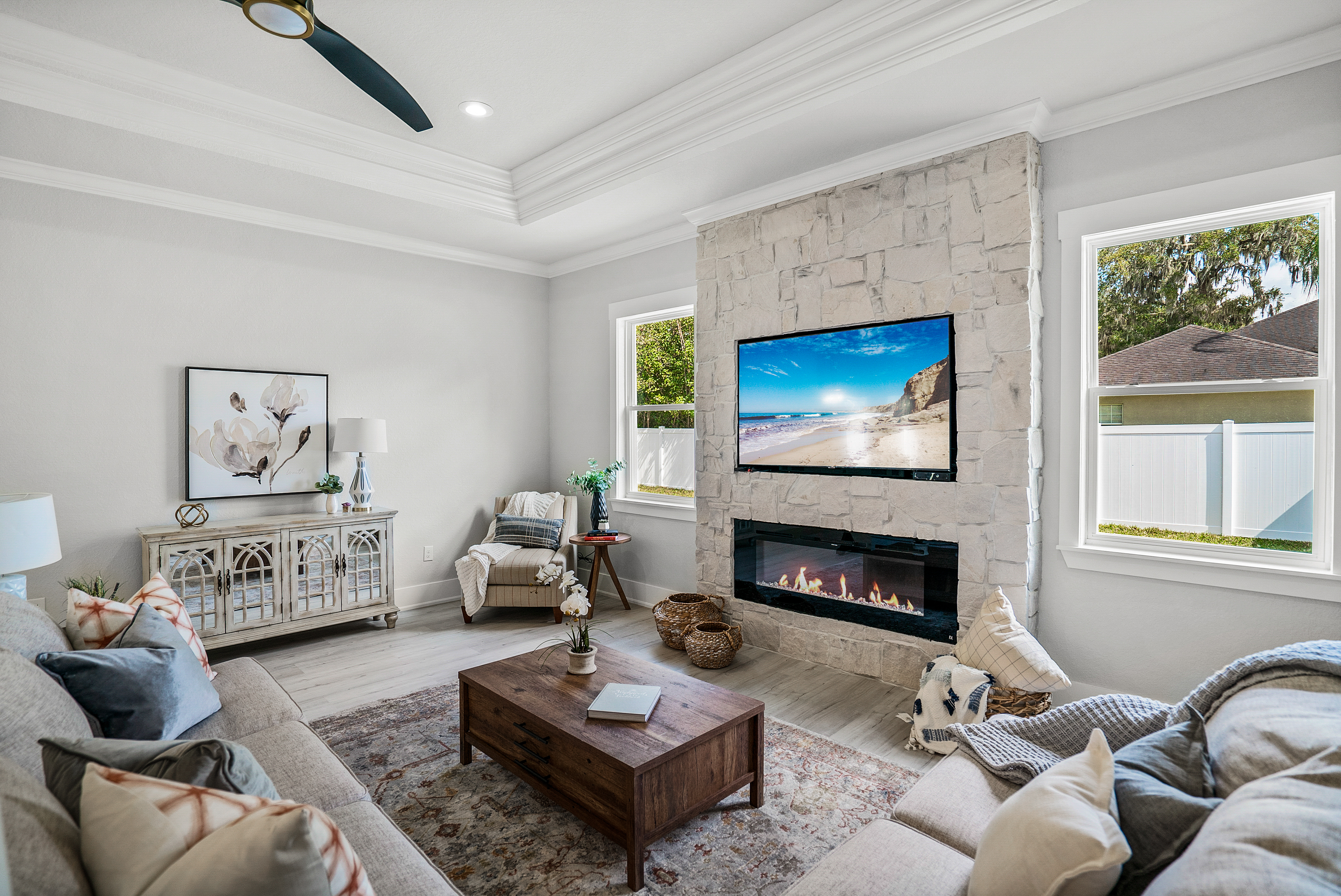 100 E Christina Blvd -062