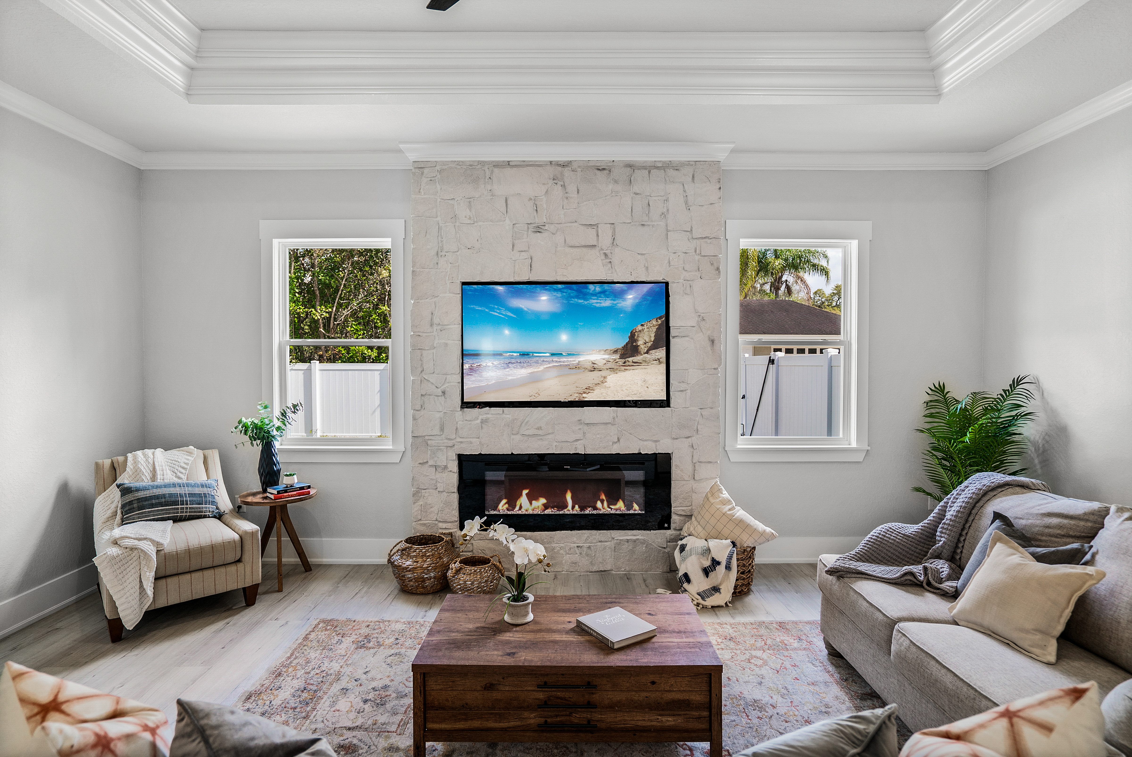 100 E Christina Blvd -063