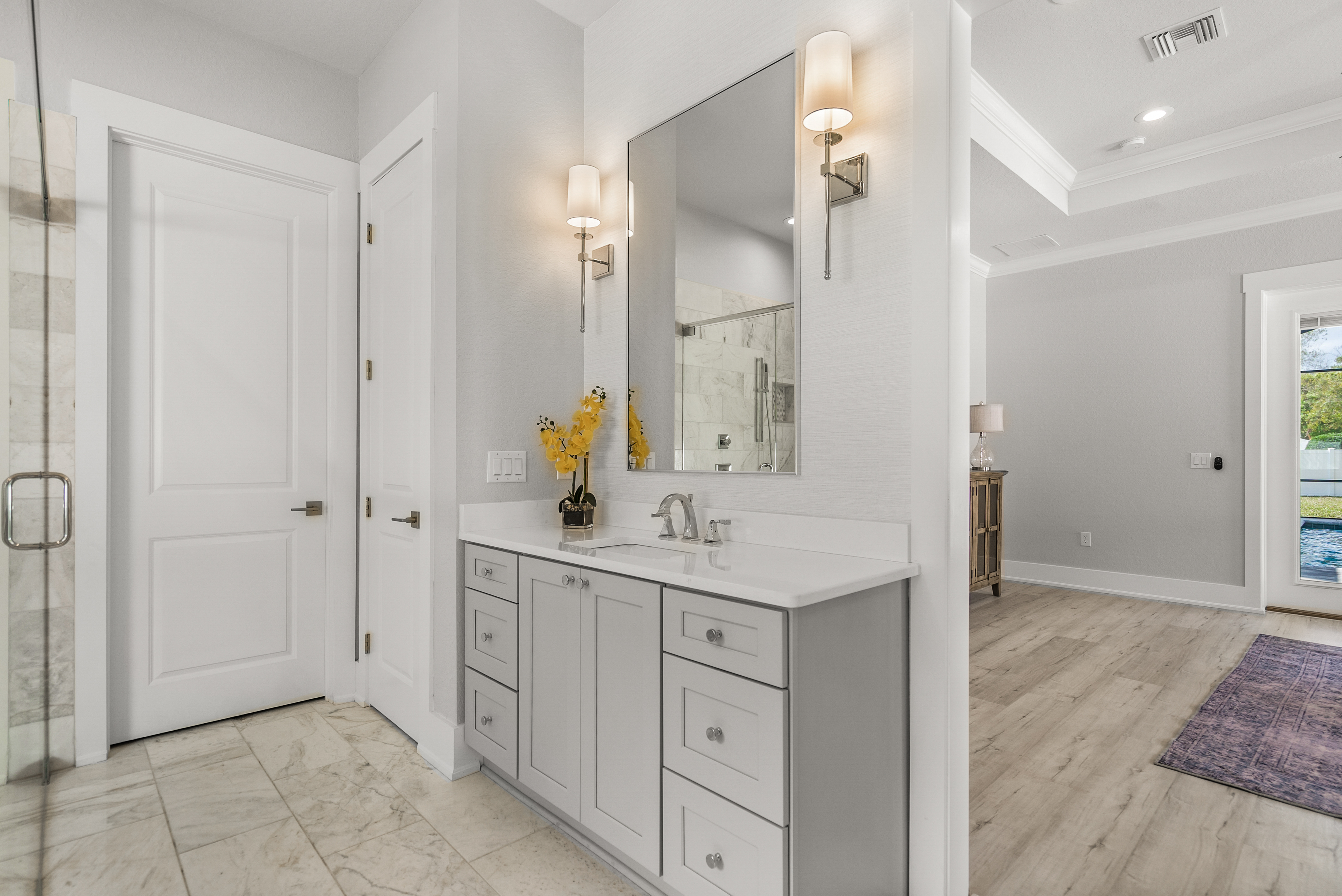 100 E Christina Blvd -072