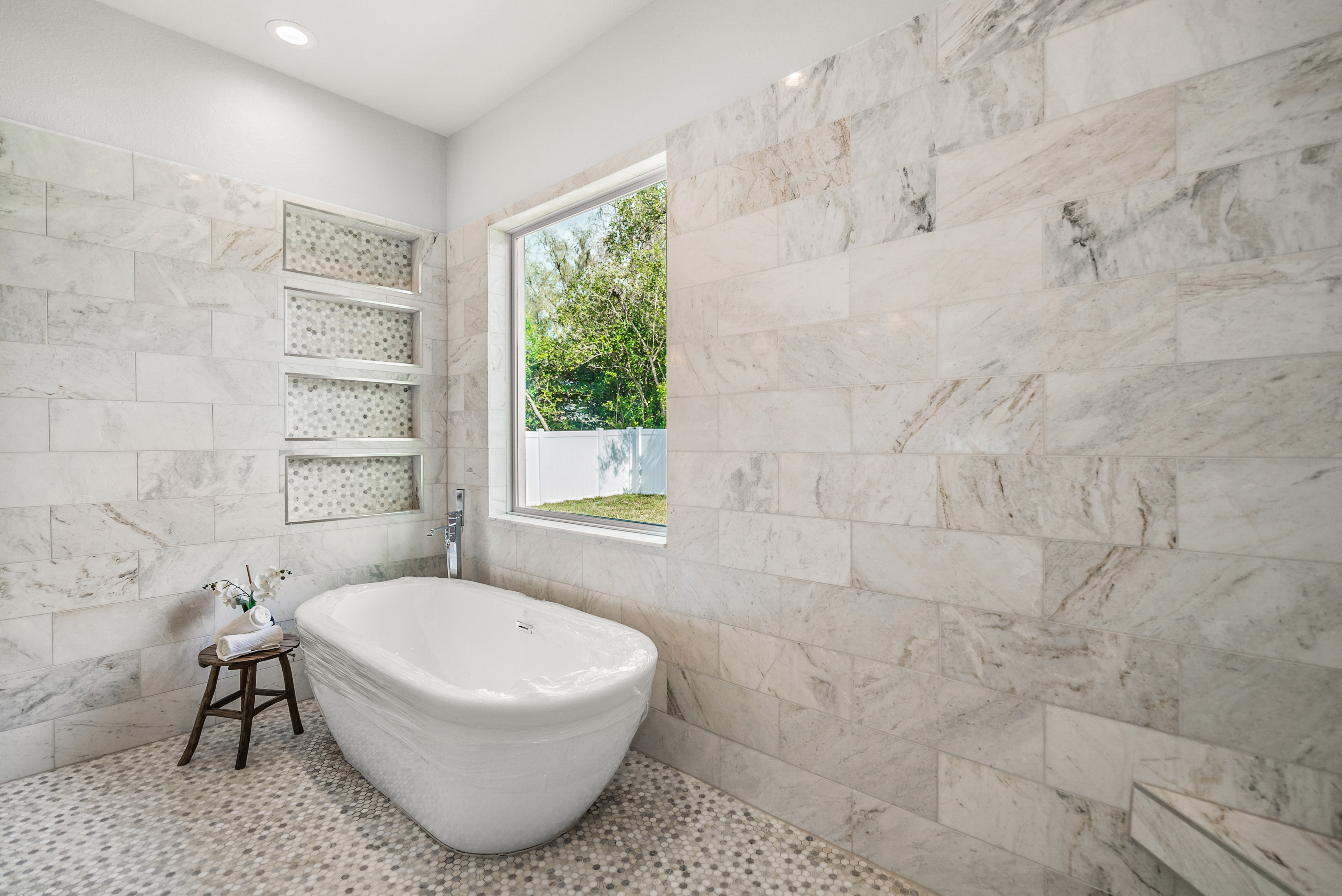 100 E Christina Blvd -076