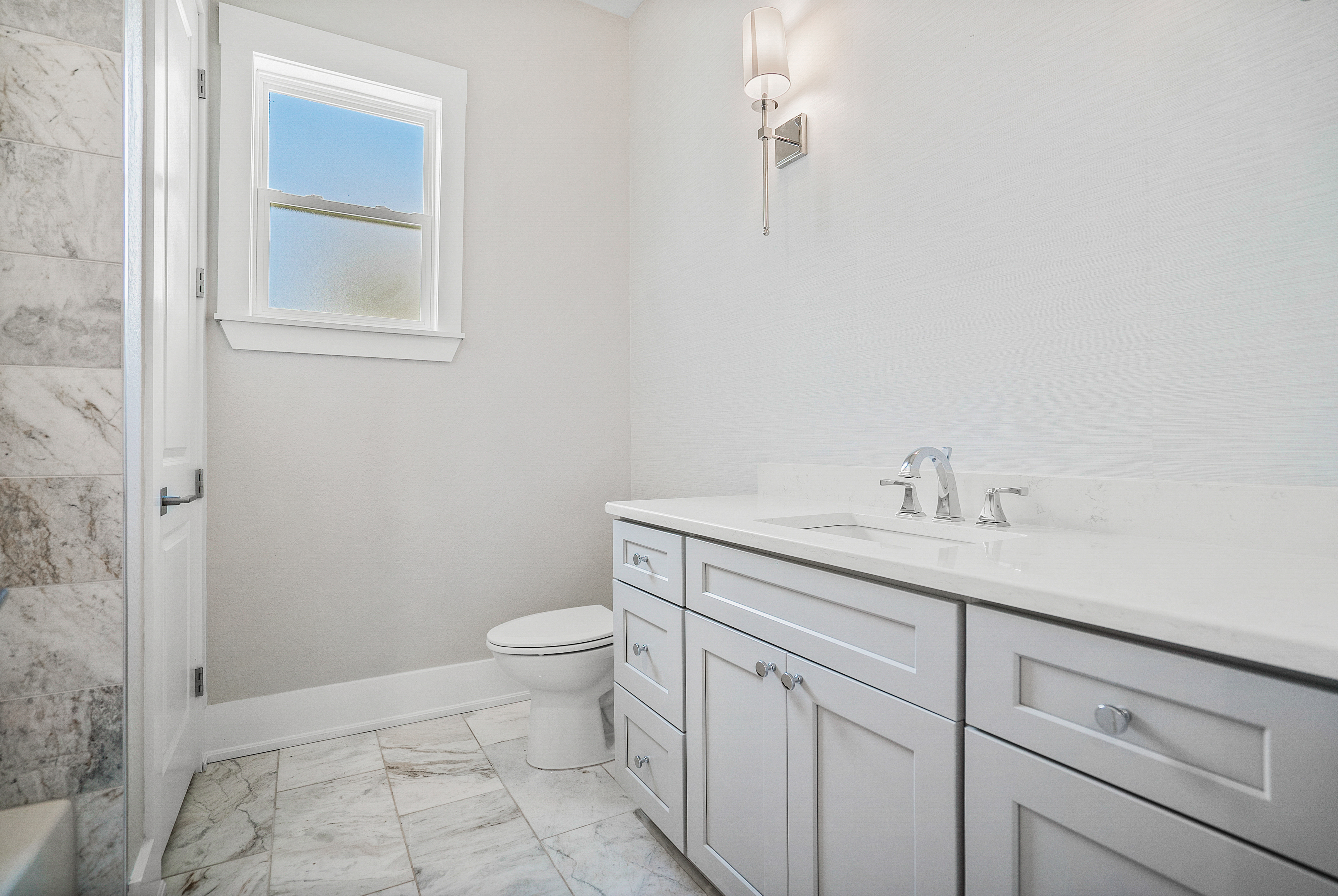 100 E Christina Blvd -082