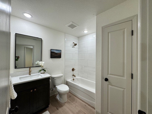 15 hall bath