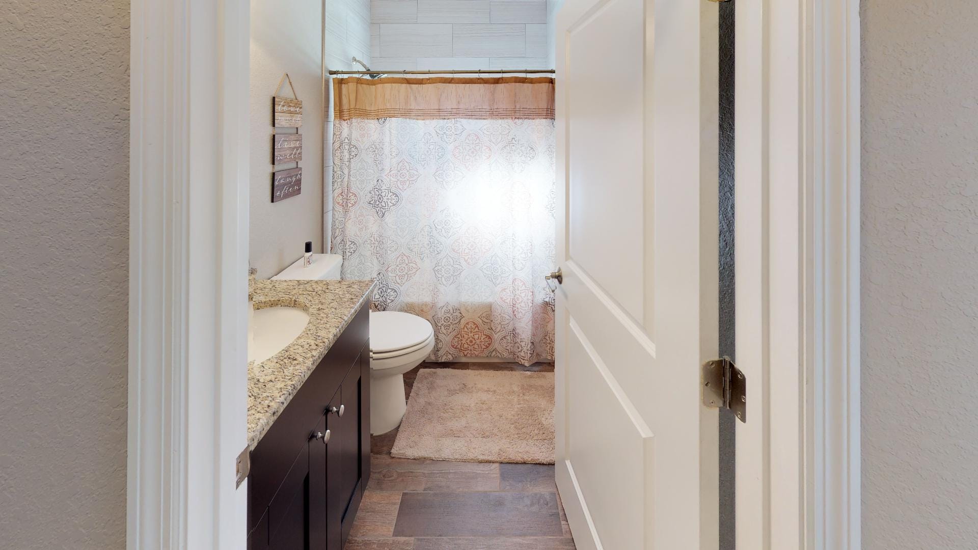 hall bath2